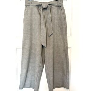 Grey cropped pants - super soft!